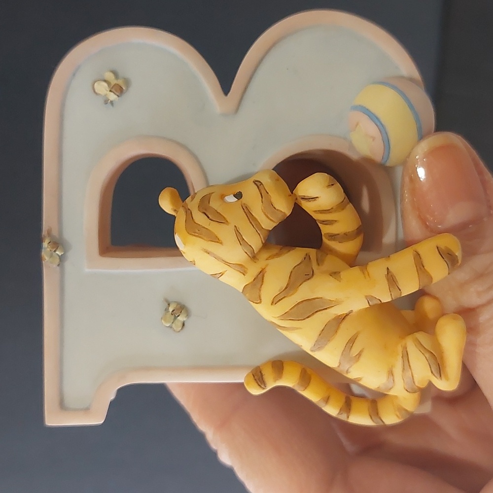 Disney Winnie the Pooh 'ROBIN' Decorative Letters for Baby or Child's Ro… - Picture 8 of 15
